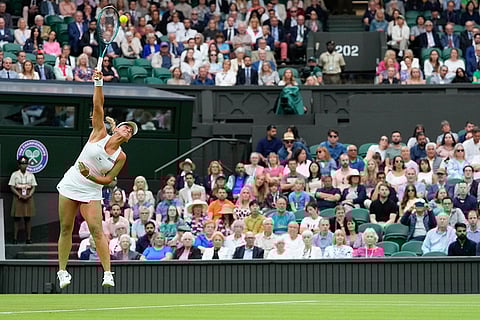 Jessica Bouzas Maneiro serves to Marketa Vondrousova during their first round match
